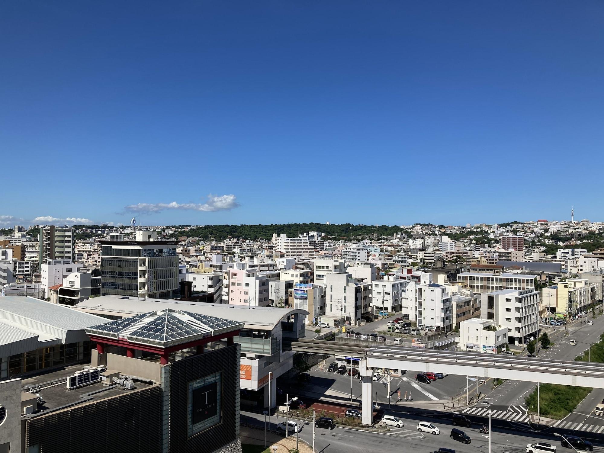 Toyoko Inn Naha Omoromachi Ekimae Esterno foto