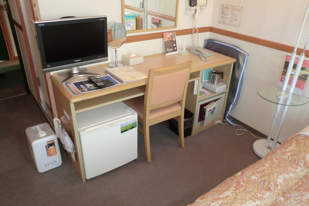 Toyoko Inn Naha Omoromachi Ekimae Esterno foto